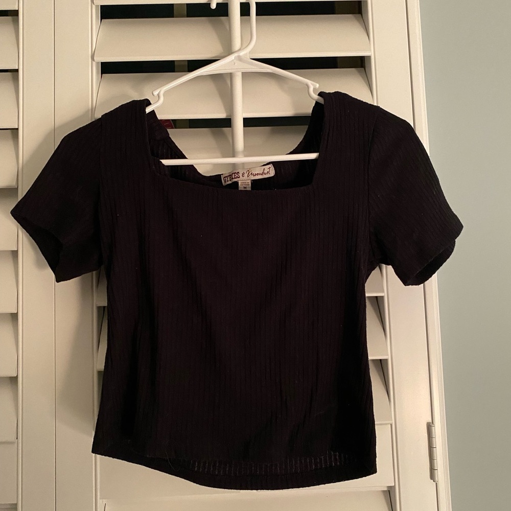 gypsies & moondust black ribbed square neckline short sleeve shirt
